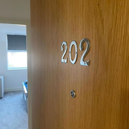 #0202 One Bedroom Serviced Apartment-Free Parking Derby Luaran gambar