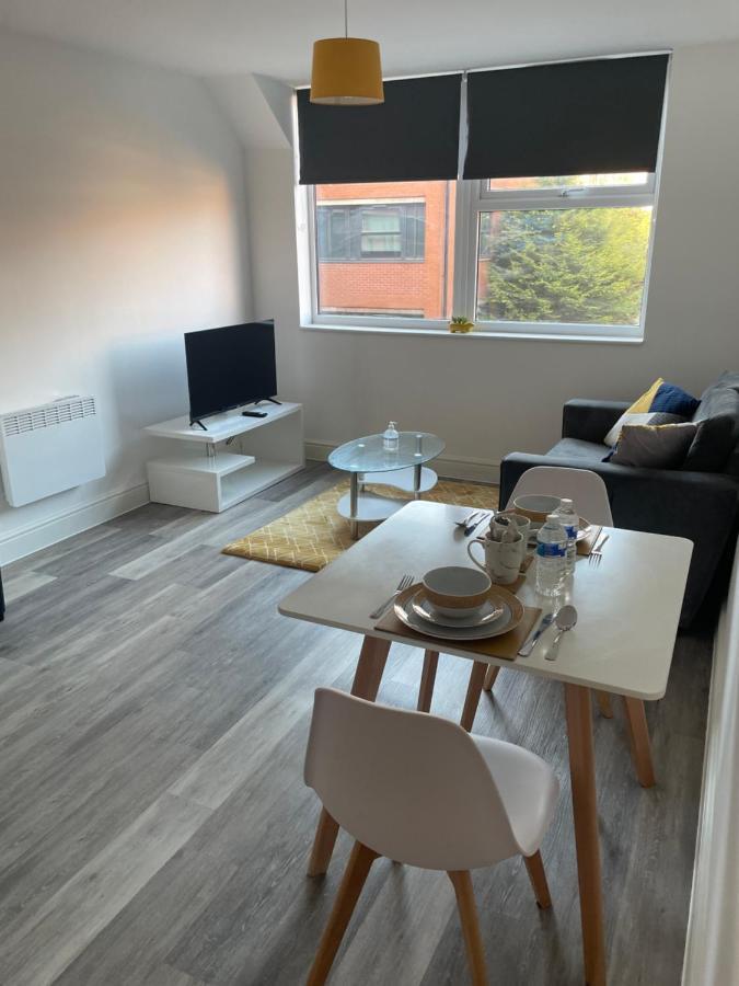 #0202 One Bedroom Serviced Apartment-Free Parking Derby Luaran gambar